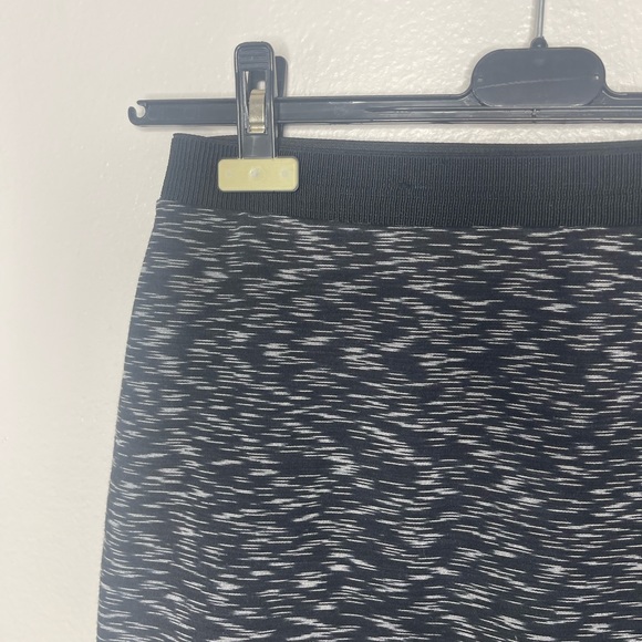 Urban Outfitters Silence + Noise Black White Mini Skirt Size Large - Picture 2 of 7
